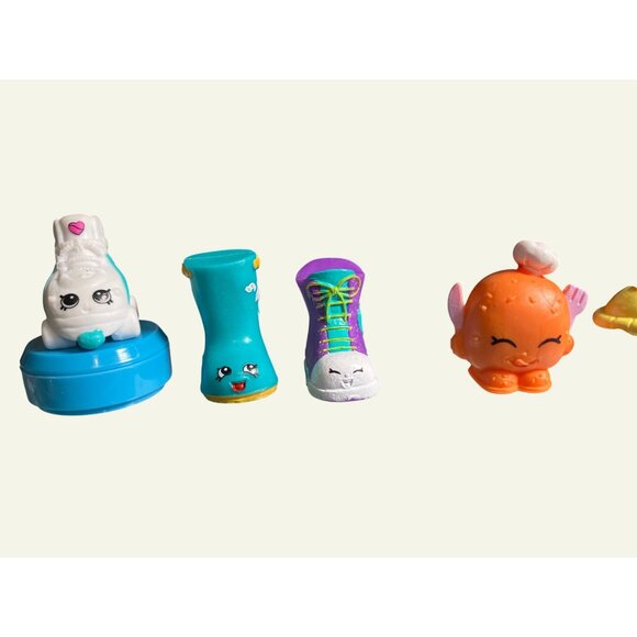 Shopkins Mixed Lot Of Mini Figures & Accessories With Green Shopping Bags - Picture 5 of 8